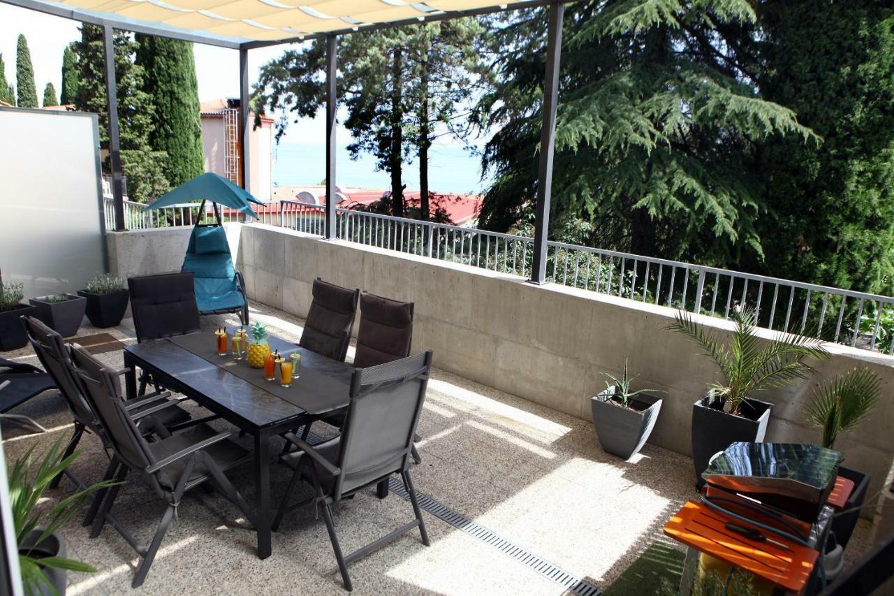 Trendy Apartment Izola Js Exterior photo