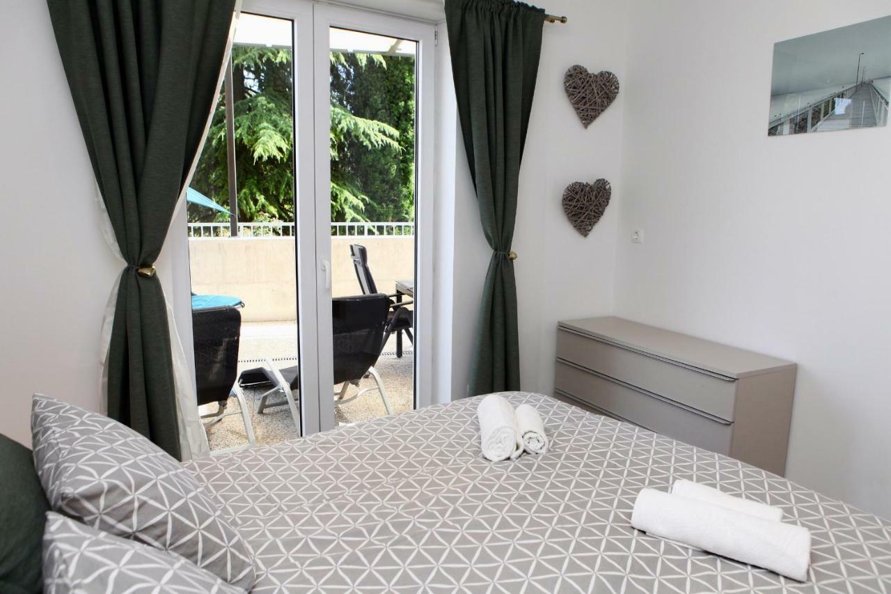 Trendy Apartment Izola Js Exterior photo