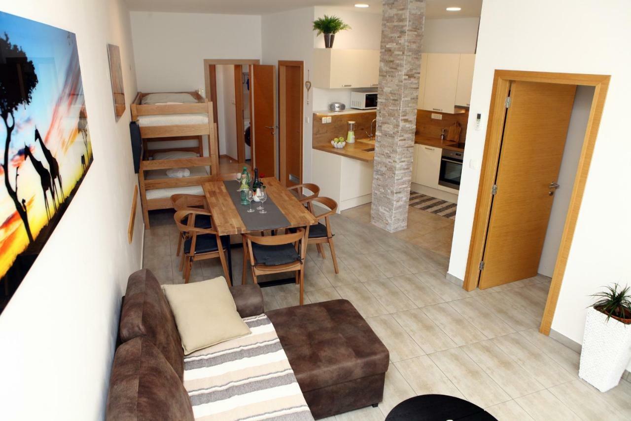 Trendy Apartment Izola Js Exterior photo