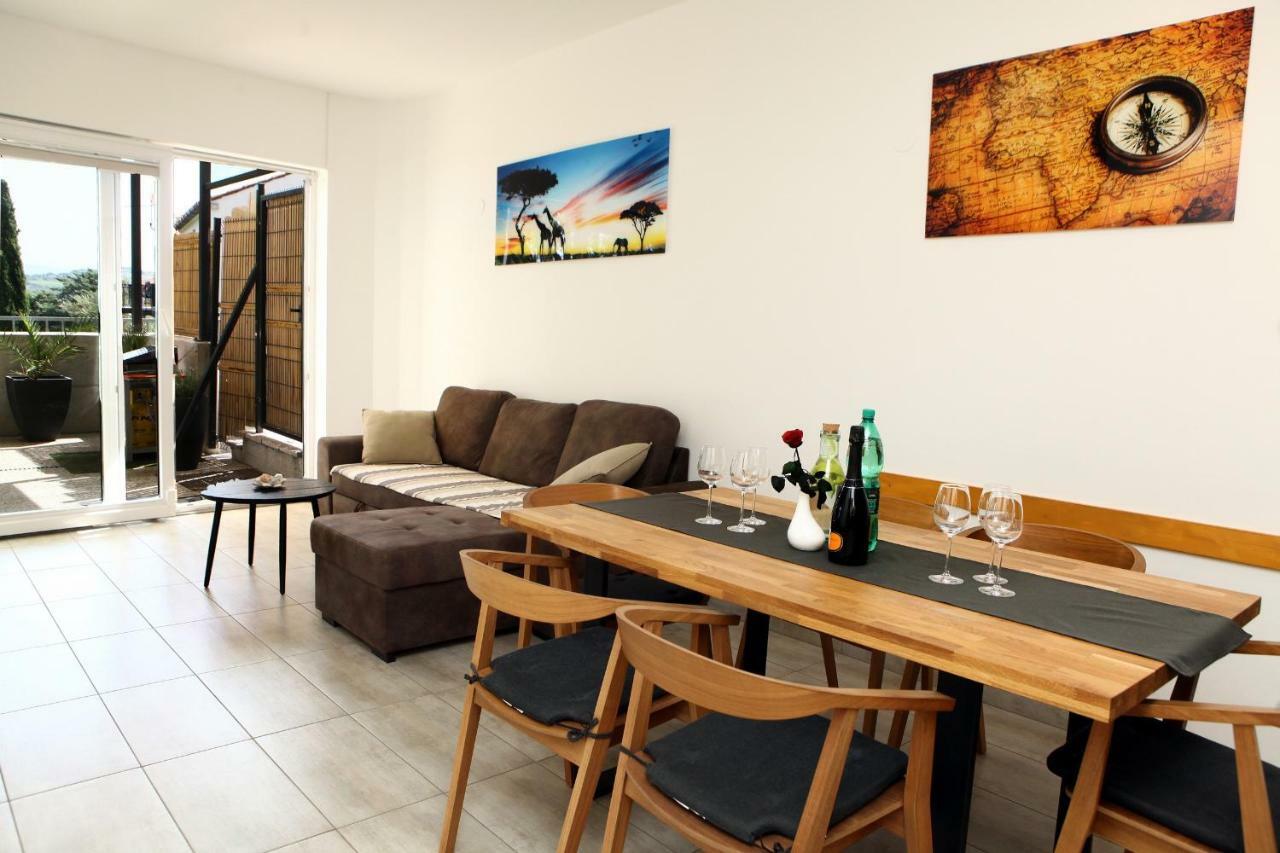 Trendy Apartment Izola Js Exterior photo